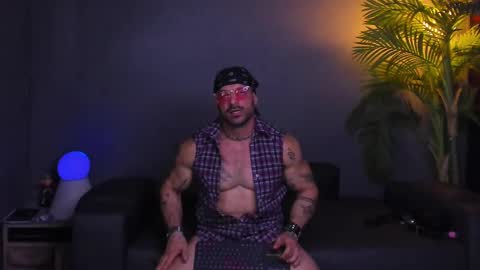 dennis_cox_ online show from November 2025 02:39:02 PM