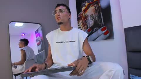 Dennis Kinsey online show from February 2026 08:05:02 PM