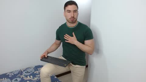 Snapshot of dennis_miller chatting on October 2025 01:28:01 AM dennis_miller online show from October 2025 01:28:01 AM