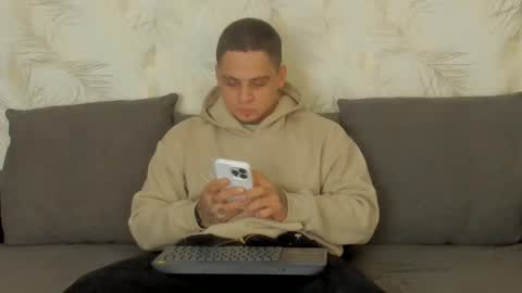 dennis munera online show from January 2025 12:52:02 PM