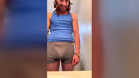 Snapshot of deno44 chatting on April 2026 09:42:02 PM deno44 online show from April 2026 09:42:02 PM