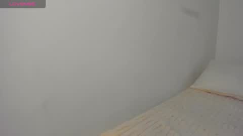 Dephne online show from December 2025 04:39:02 AM