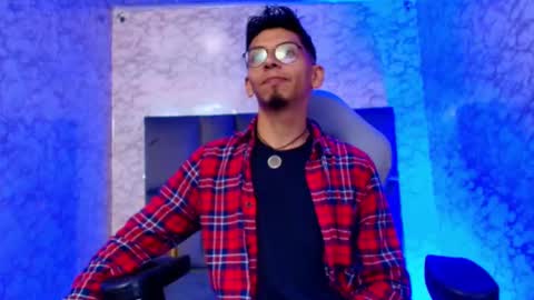 Dereck online show from December 2025 11:38:02 AM