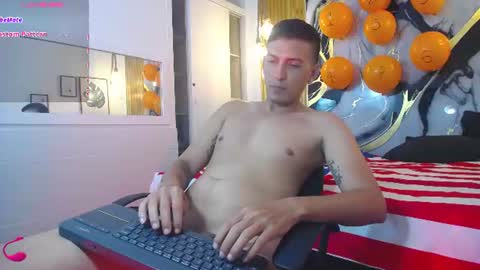 Snapshot of dereck_smithh chatting on July 2026 03:53:02 AM Dereck online show from July 2026 03:53:02 AM