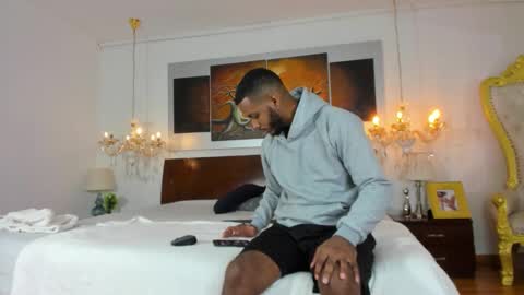 Snapshot of dereckandjake chatting on November 2025 11:32:02 AM Dereck and Jake online show from November 2025 11:32:02 AM