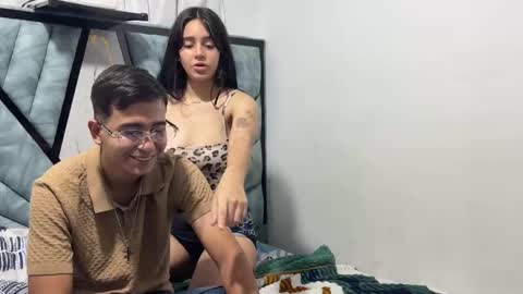 Snapshot of dereckxsophia chatting on December 2025 02:50:01 AM Dereck and Sophia online show from December 2025 02:50:01 AM