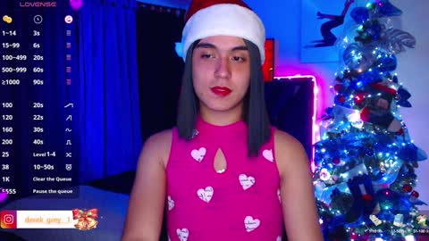 Snapshot of derek_greyy_ chatting on December 2024 12:44:02 AM derek grey online show from December 2024 12:44:02 AM