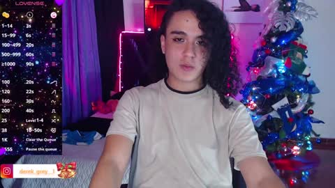 Snapshot of derek_greyy_ chatting on December 2024 10:20:01 PM derek grey online show from December 2024 10:20:01 PM