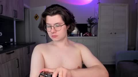 Snapshot of derek_shameless chatting on July 2026 07:21:01 PM Derek online show from July 2026 07:21:01 PM