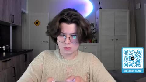 Snapshot of derek_shameless chatting on August 2026 07:45:02 PM Derek online show from August 2026 07:45:02 PM