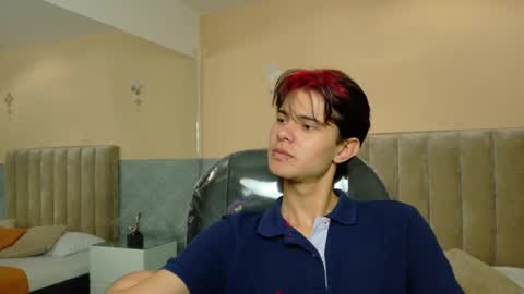 derek_sinn online show from June 2026 08:33:02 PM