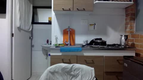 Snapshot of derek_smiith chatting on December 2024 05:00:01 AM Derek smiith online show from December 2024 05:00:01 AM