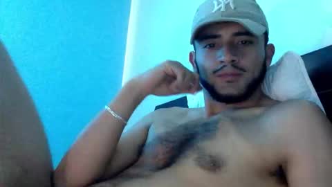 Snapshot of derek_smiith chatting on December 2025 05:06:02 PM Derek smiith online show from December 2025 05:06:02 PM