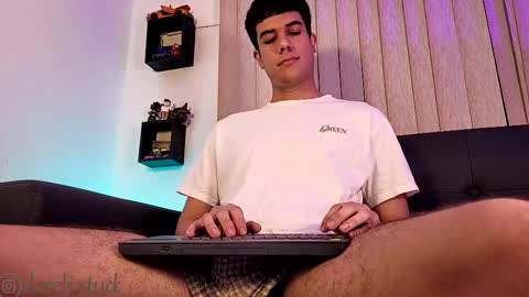 Snapshot of derek_stud_ chatting on September 2025 04:14:02 AM Derek independent model online show from September 2025 04:14:02 AM