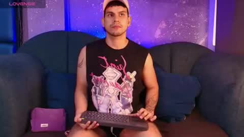 Snapshot of derek_voss chatting on July 2026 01:14:01 PM derek_voss online show from July 2026 01:14:01 PM
