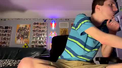 Snapshot of derekdings chatting on May 2026 09:12:02 PM derekdings online show from May 2026 09:12:02 PM
