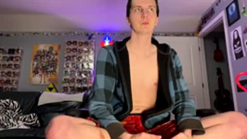 Snapshot of derekdings chatting on May 2026 12:24:01 PM derekdings online show from May 2026 12:24:01 PM