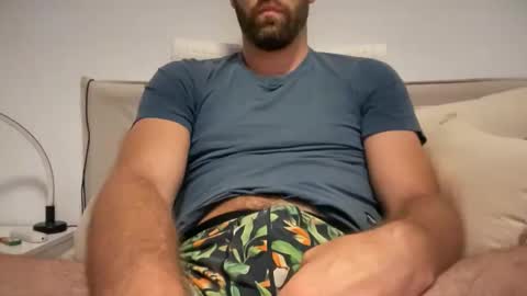 Snapshot of derelict13 chatting on June 2026 10:32:01 PM derelict13 online show from June 2026 10:32:01 PM