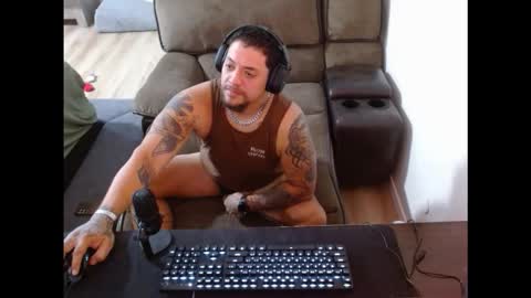 Snapshot of desertadventurer25 chatting on October 2025 06:40:02 PM desertadventurer25 online show from October 2025 06:40:02 PM