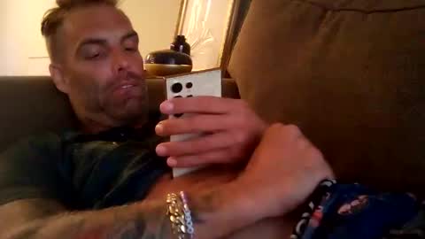 Tall and Handsome online show from October 2025 10:40:01 PM