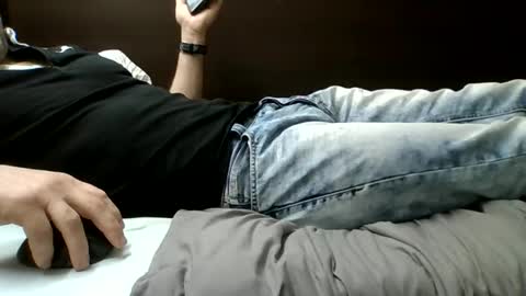 Snapshot of desideratus54 chatting on April 2026 08:22:01 PM Mika online show from April 2026 08:22:01 PM