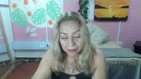 Snapshot of desire_latin chatting on July 2026 04:53:02 PM VALERIA online show from July 2026 04:53:02 PM