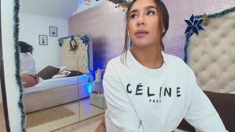 Sara Desire online show from January 2025 03:44:02 PM