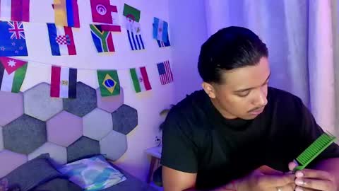 Snapshot of desireduo_tgn chatting on July 2026 06:43:02 PM TORI AND MR. BEAR online show from July 2026 06:43:02 PM