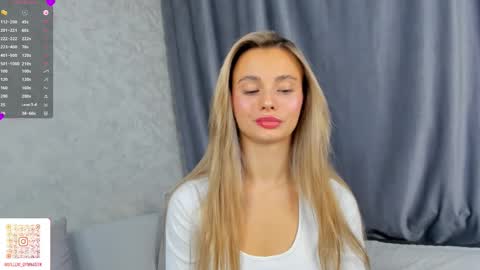 Willow online show from November 2025 06:12:01 AM