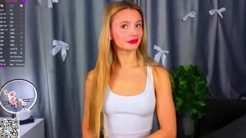 Snapshot of desireeclipse chatting on February 2026 05:04:01 AM Willow online show from February 2026 05:04:01 AM