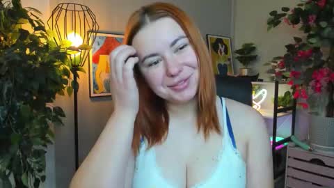 LAYLA online show from November 2025 07:30:01 AM