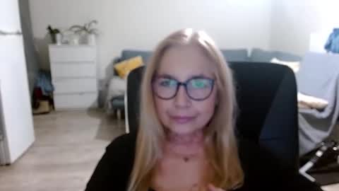 S O F I A online show from January 2025 05:38:01 PM