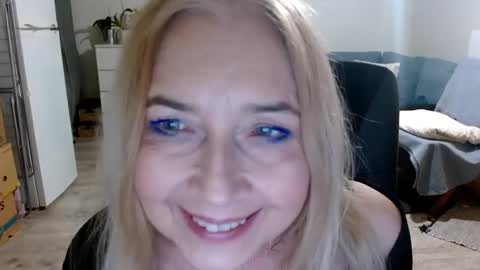 S O F I A online show from January 2025 06:10:02 PM