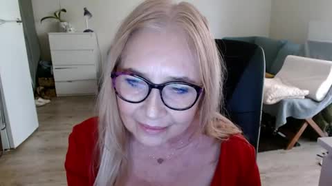 S O F I A online show from February 2025 03:17:01 PM