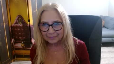 Snapshot of desiresofia chatting on January 2026 02:54:02 PM S O F I A online show from January 2026 02:54:02 PM