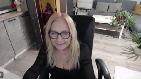 Snapshot of desiresofia chatting on February 2026 02:51:01 PM S O F I A online show from February 2026 02:51:01 PM