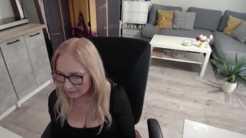 Snapshot of desiresofia chatting on February 2026 03:11:02 PM S O F I A online show from February 2026 03:11:02 PM