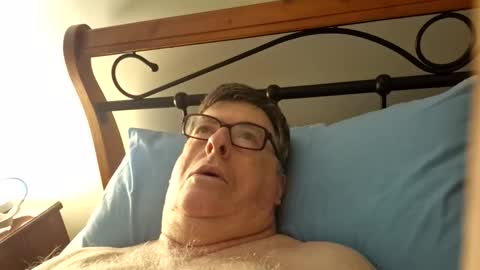 Desmon1958 online show from March 2026 06:24:01 PM