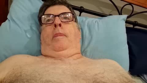 Desmon1958 online show from April 2026 08:36:02 PM