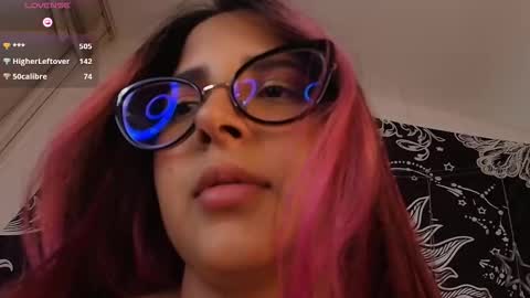 Snapshot of dessmuller chatting on October 2025 01:08:02 AM Des Muller online show from October 2025 01:08:02 AM