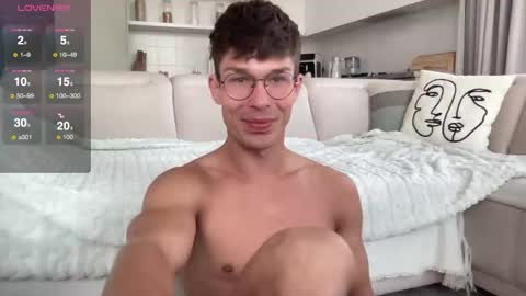 Snapshot of destroy_boy chatting on October 2025 05:59:02 AM INSTAGRAM justmichaelross online show from October 2025 05:59:02 AM