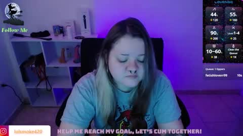 Snapshot of destroyall420 chatting on January 2025 09:13:01 PM Lola Bdsm and fries online show from January 2025 09:13:01 PM