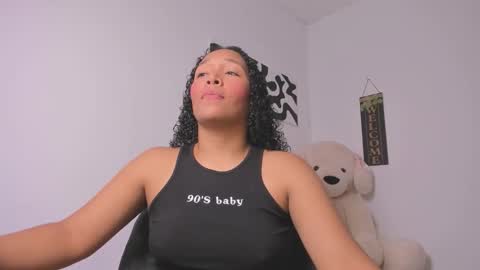 Snapshot of desty_y chatting on March 2026 04:27:01 AM desty_y online show from March 2026 04:27:01 AM