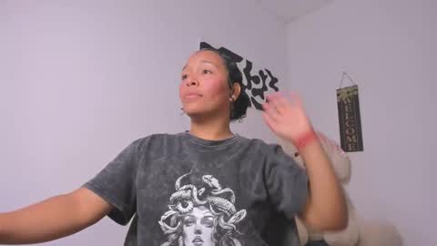 Snapshot of desty_y chatting on March 2026 06:08:02 AM desty_y online show from March 2026 06:08:02 AM