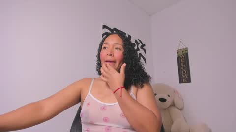 Snapshot of desty_y chatting on April 2026 04:39:01 AM desty_y online show from April 2026 04:39:01 AM