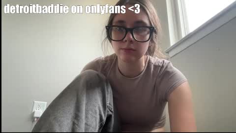 detroitbaddie online show from October 2025 07:16:02 PM