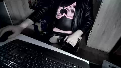 devbi1984 online show from February 2025 07:51:02 AM