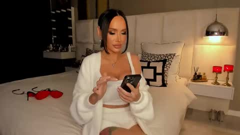 Snapshot of devil_bby chatting on March 2026 08:19:01 AM Devil bb online show from March 2026 08:19:01 AM