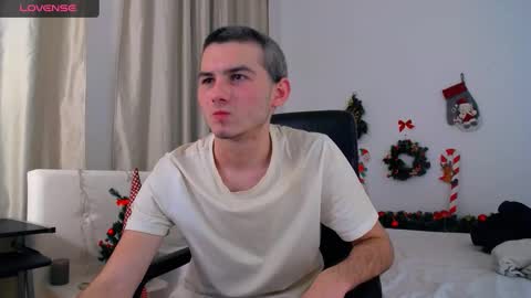 devin_ho online show from December 2024 02:13:02 PM