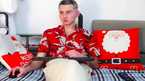 devin_ho online show from December 2024 08:10:02 PM